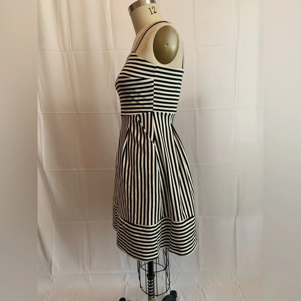 Nwot Brixon Ivy Black & White Striped
Ponte Bib Fit & Flare Summer Dress medium - Picture 7 of 12